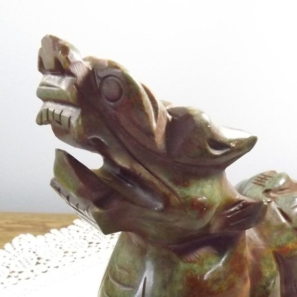 Vintage Carved Jade-like Stone Foo Dog Figure - Picture 2 of 10